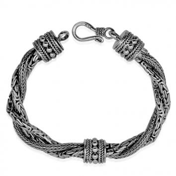 chains-necklace